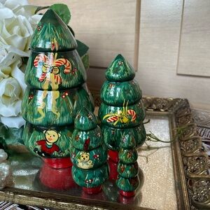 Vintage MCM Hand painted Russian Wooden Christmas Tree Nesting doll set of 4